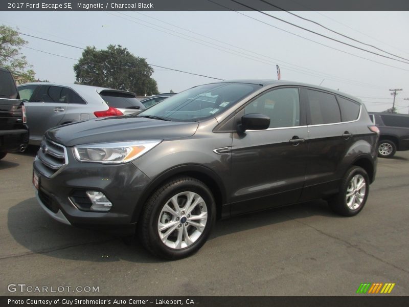 Magnetic / Charcoal Black 2017 Ford Escape SE