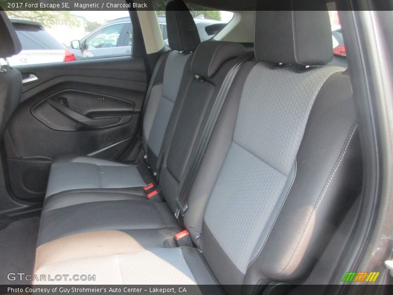 Magnetic / Charcoal Black 2017 Ford Escape SE