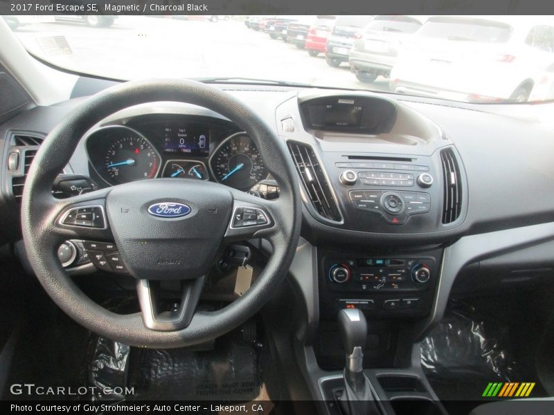Magnetic / Charcoal Black 2017 Ford Escape SE