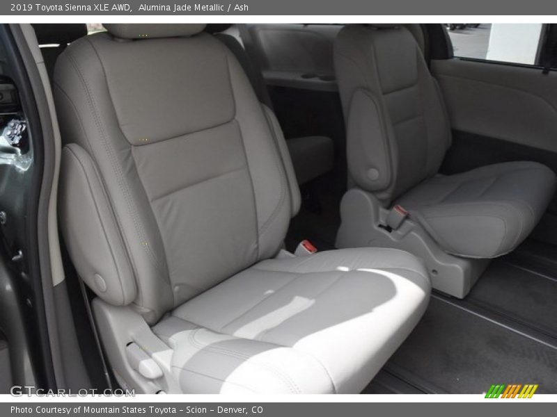 Alumina Jade Metallic / Ash 2019 Toyota Sienna XLE AWD