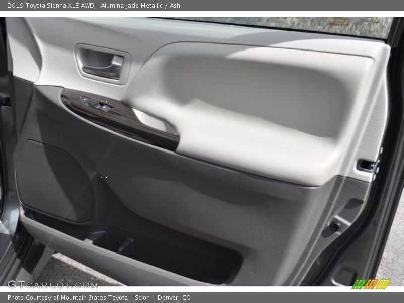 Alumina Jade Metallic / Ash 2019 Toyota Sienna XLE AWD