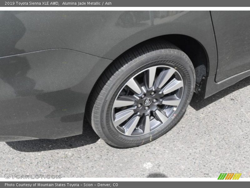 Alumina Jade Metallic / Ash 2019 Toyota Sienna XLE AWD
