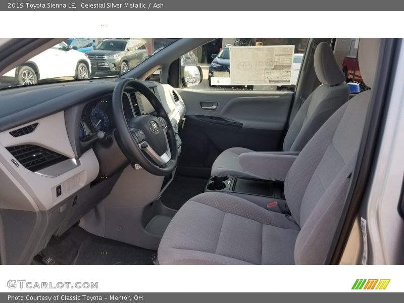 Celestial Silver Metallic / Ash 2019 Toyota Sienna LE