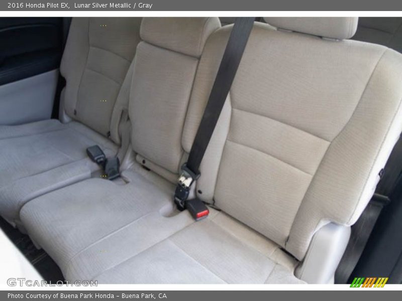 Lunar Silver Metallic / Gray 2016 Honda Pilot EX