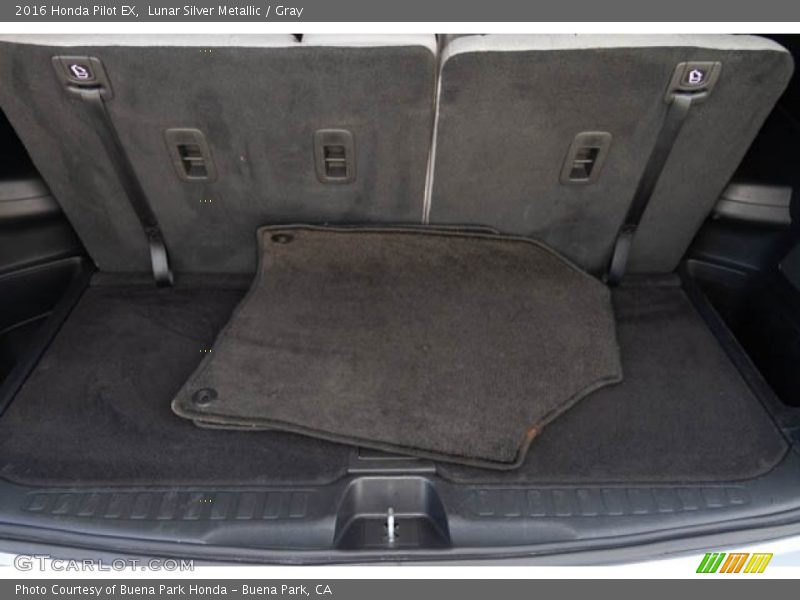 Lunar Silver Metallic / Gray 2016 Honda Pilot EX
