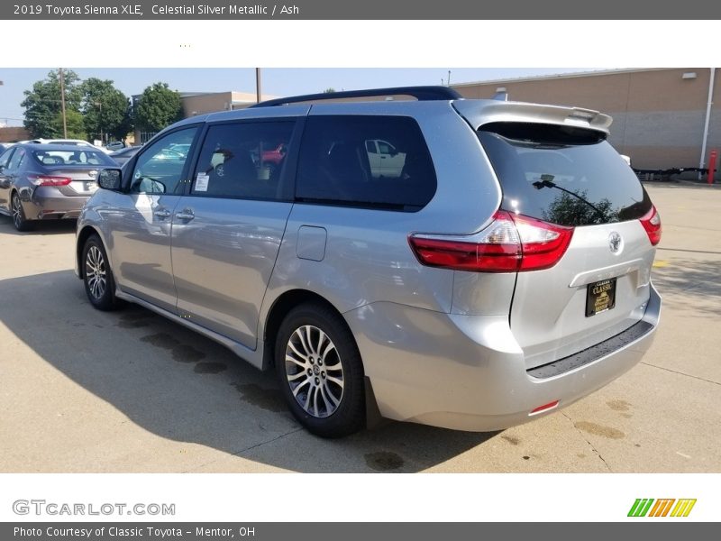 Celestial Silver Metallic / Ash 2019 Toyota Sienna XLE