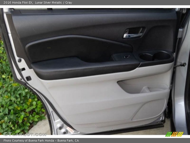 Lunar Silver Metallic / Gray 2016 Honda Pilot EX
