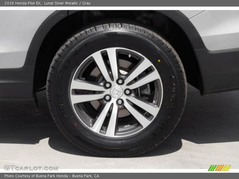 Lunar Silver Metallic / Gray 2016 Honda Pilot EX