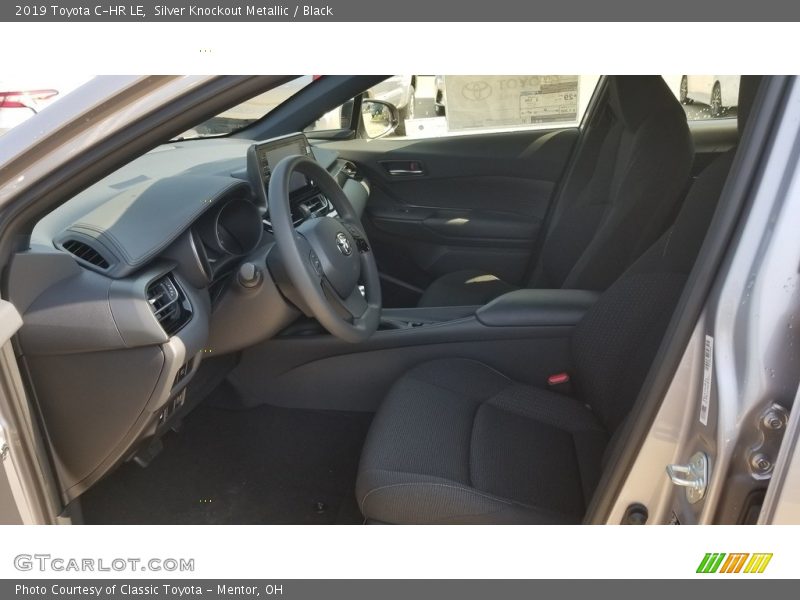 Silver Knockout Metallic / Black 2019 Toyota C-HR LE