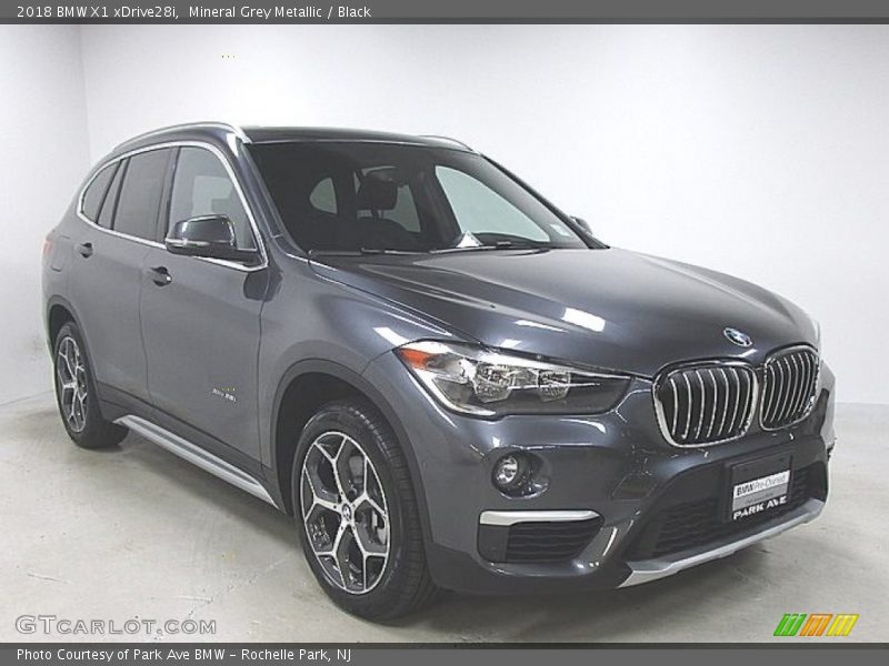 Mineral Grey Metallic / Black 2018 BMW X1 xDrive28i