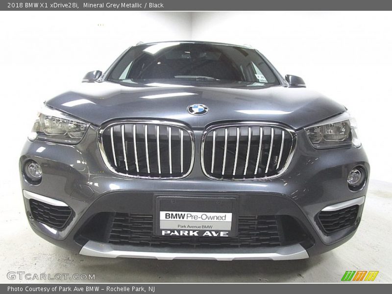 Mineral Grey Metallic / Black 2018 BMW X1 xDrive28i