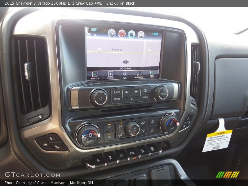 Black / Jet Black 2019 Chevrolet Silverado 2500HD LTZ Crew Cab 4WD