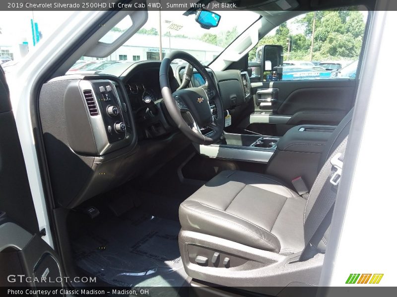 Summit White / Jet Black 2019 Chevrolet Silverado 2500HD LT Crew Cab 4WD