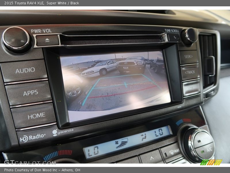 Super White / Black 2015 Toyota RAV4 XLE
