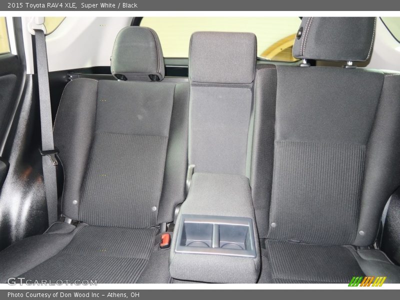 Super White / Black 2015 Toyota RAV4 XLE
