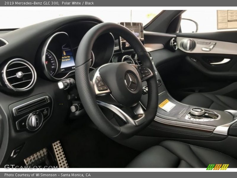 Polar White / Black 2019 Mercedes-Benz GLC 300