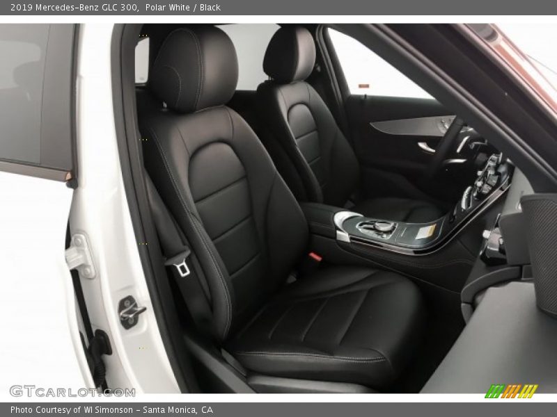 Polar White / Black 2019 Mercedes-Benz GLC 300