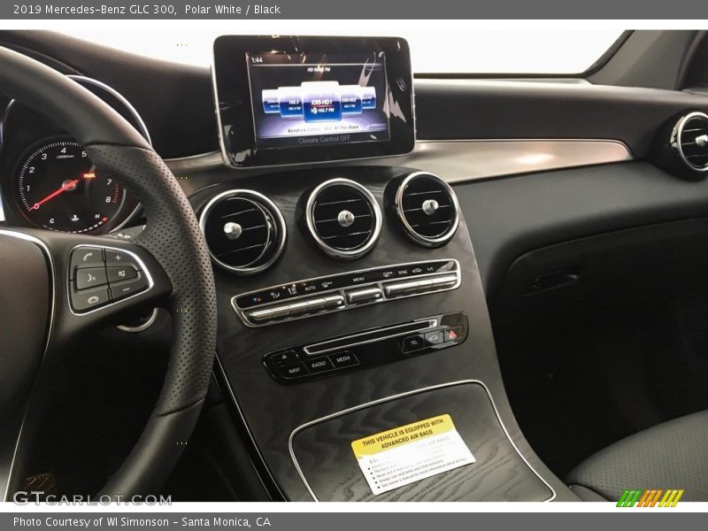 Polar White / Black 2019 Mercedes-Benz GLC 300