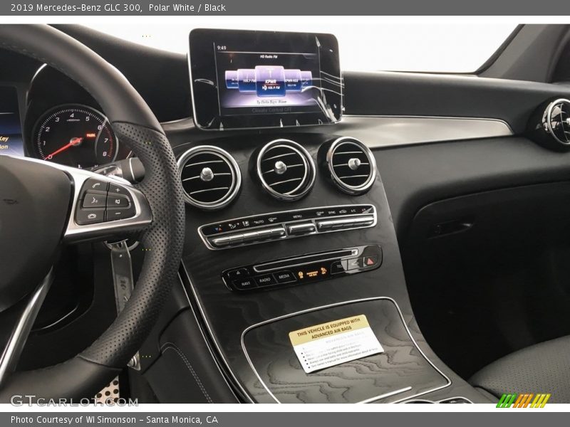 Polar White / Black 2019 Mercedes-Benz GLC 300