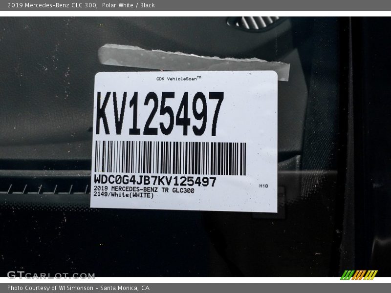 Polar White / Black 2019 Mercedes-Benz GLC 300