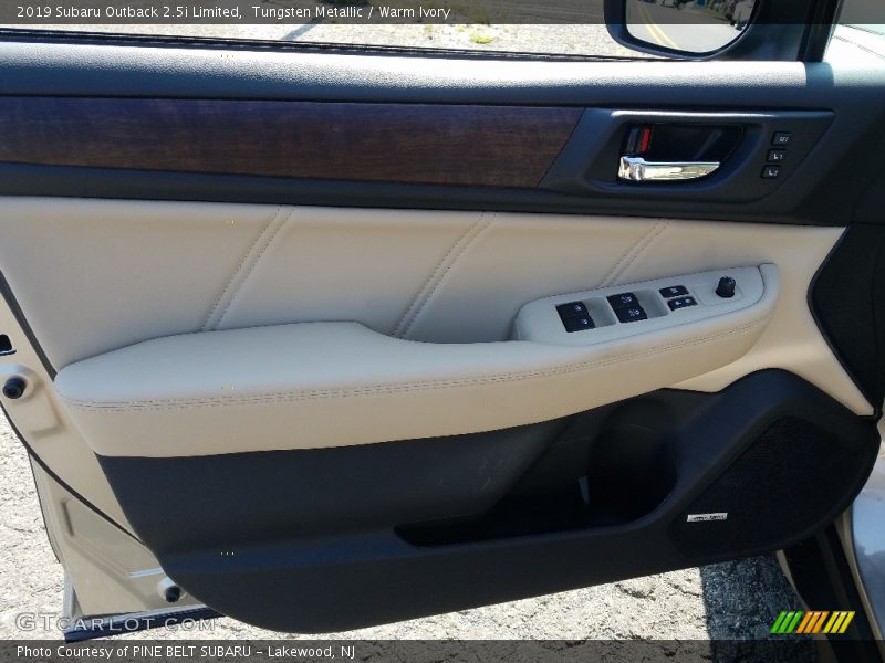Tungsten Metallic / Warm Ivory 2019 Subaru Outback 2.5i Limited