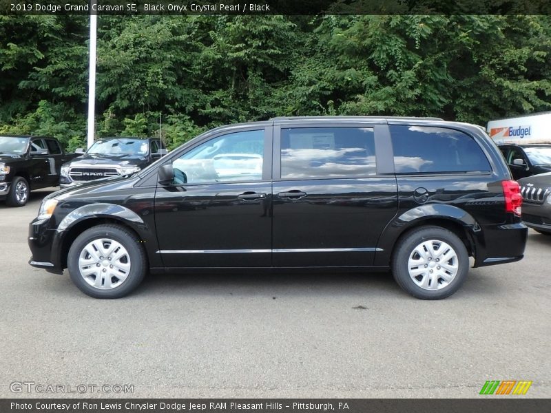 Black Onyx Crystal Pearl / Black 2019 Dodge Grand Caravan SE