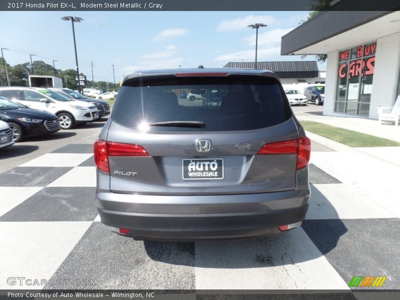 Modern Steel Metallic / Gray 2017 Honda Pilot EX-L