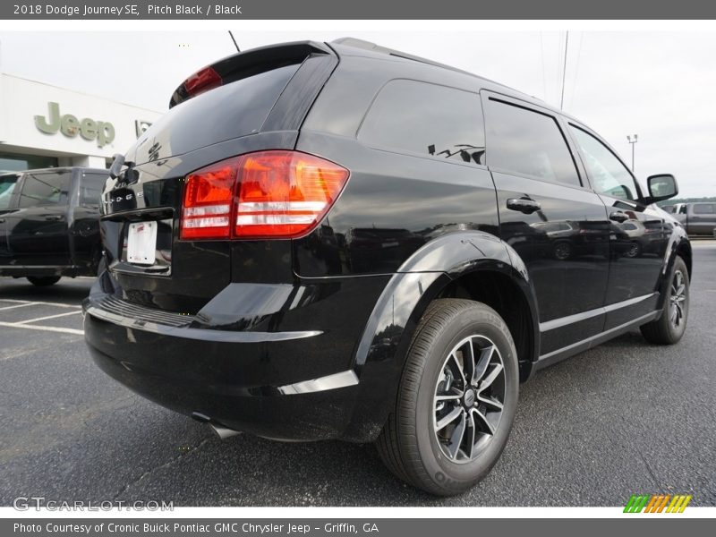Pitch Black / Black 2018 Dodge Journey SE