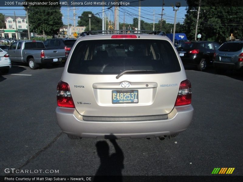 Sonora Gold Metallic / Ivory Beige 2006 Toyota Highlander Sport 4WD