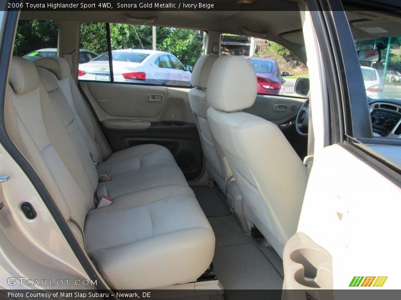 Sonora Gold Metallic / Ivory Beige 2006 Toyota Highlander Sport 4WD