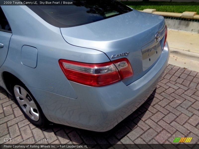 Sky Blue Pearl / Bisque 2009 Toyota Camry LE