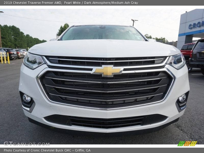 Pearl White / Dark Atmosphere/Medium Ash Gray 2019 Chevrolet Traverse Premier AWD