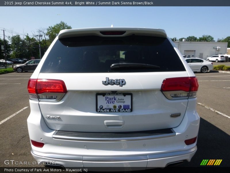 Bright White / Summit Dark Sienna Brown/Black 2015 Jeep Grand Cherokee Summit 4x4