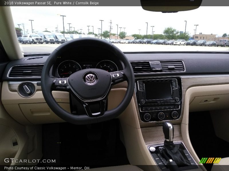 Pure White / Cornsilk Beige 2018 Volkswagen Passat SE