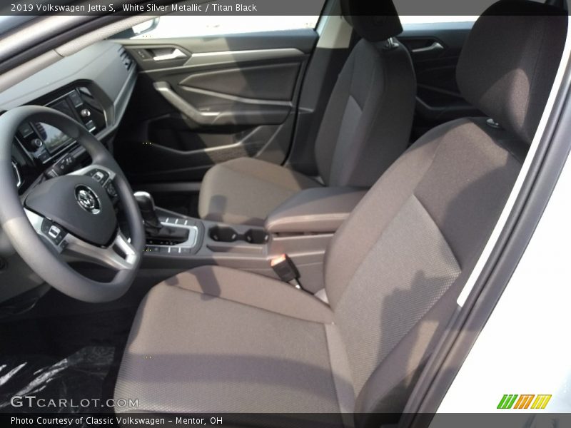 White Silver Metallic / Titan Black 2019 Volkswagen Jetta S