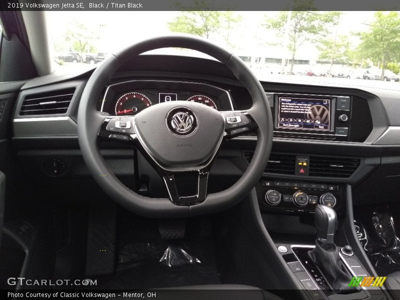 Black / Titan Black 2019 Volkswagen Jetta SE