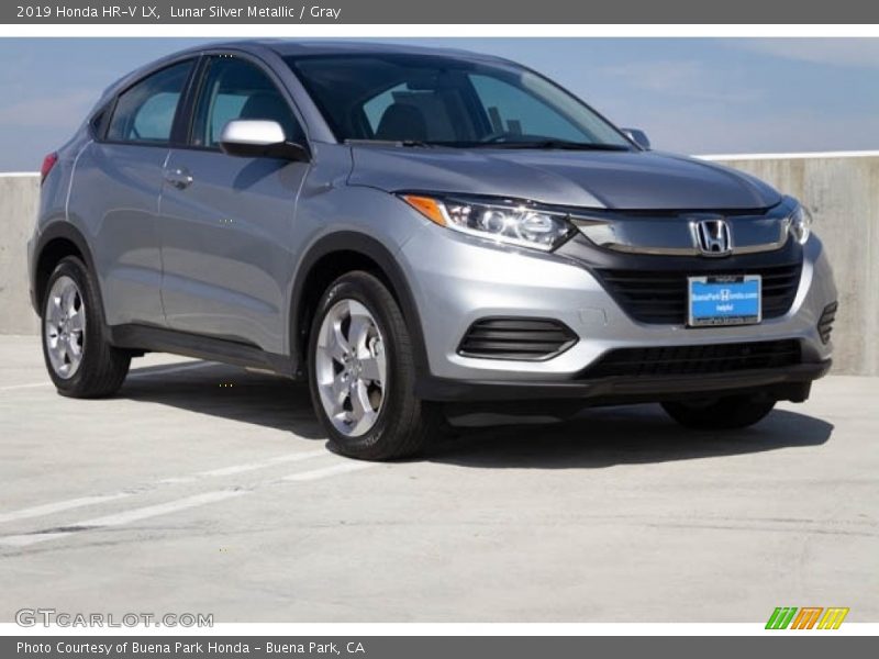 Front 3/4 View of 2019 HR-V LX
