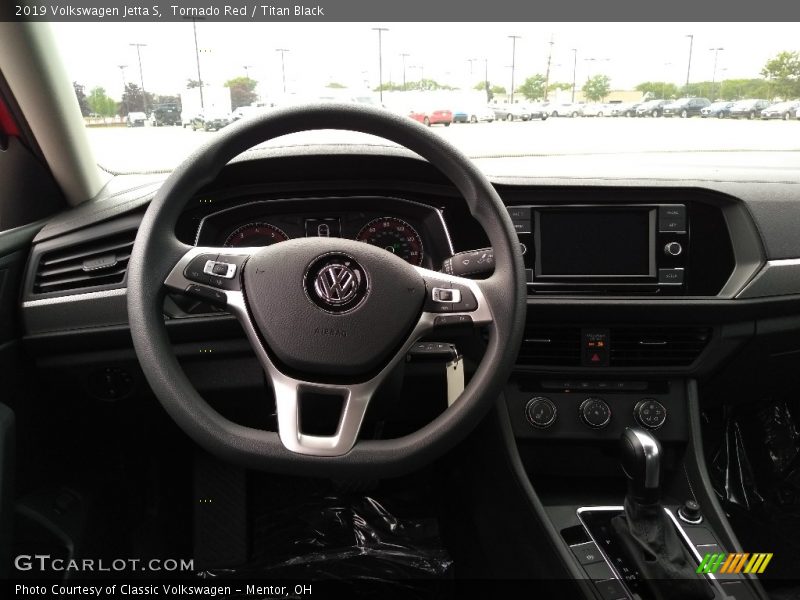 Tornado Red / Titan Black 2019 Volkswagen Jetta S