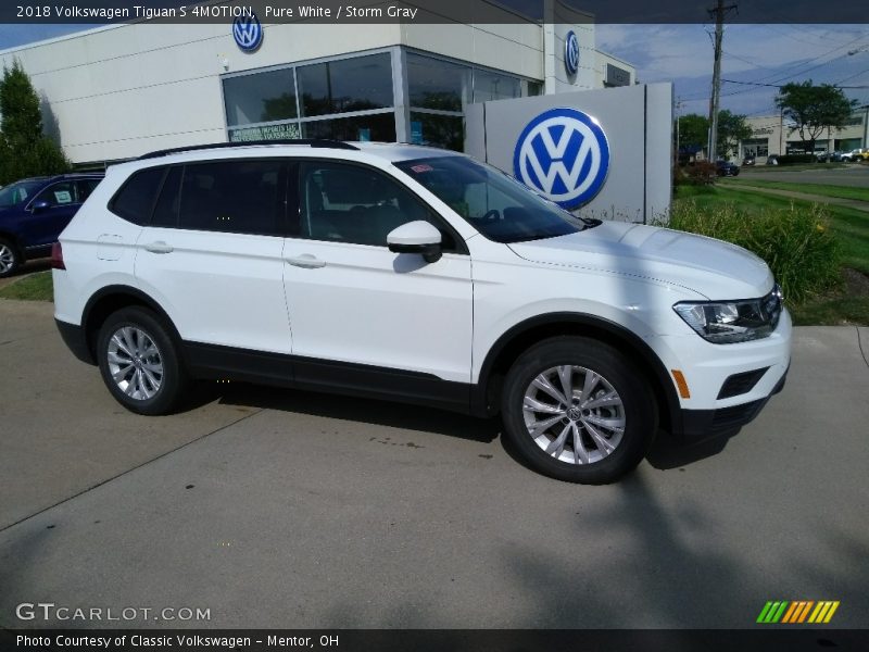 Pure White / Storm Gray 2018 Volkswagen Tiguan S 4MOTION