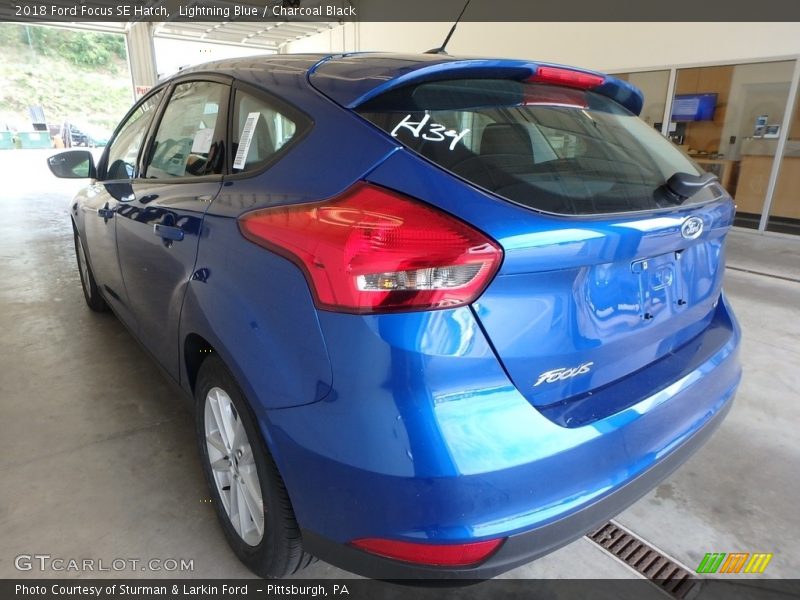 Lightning Blue / Charcoal Black 2018 Ford Focus SE Hatch