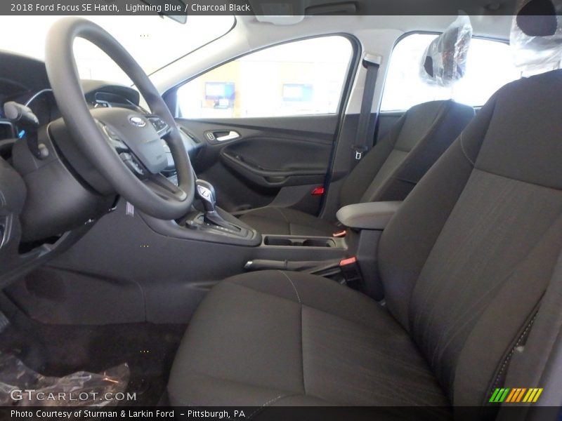 Lightning Blue / Charcoal Black 2018 Ford Focus SE Hatch