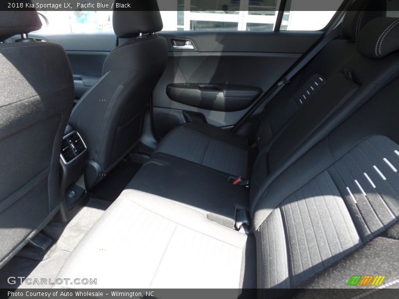 Pacific Blue / Black 2018 Kia Sportage LX
