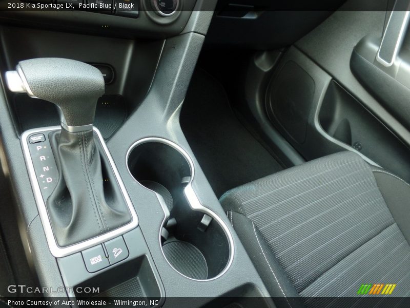Pacific Blue / Black 2018 Kia Sportage LX