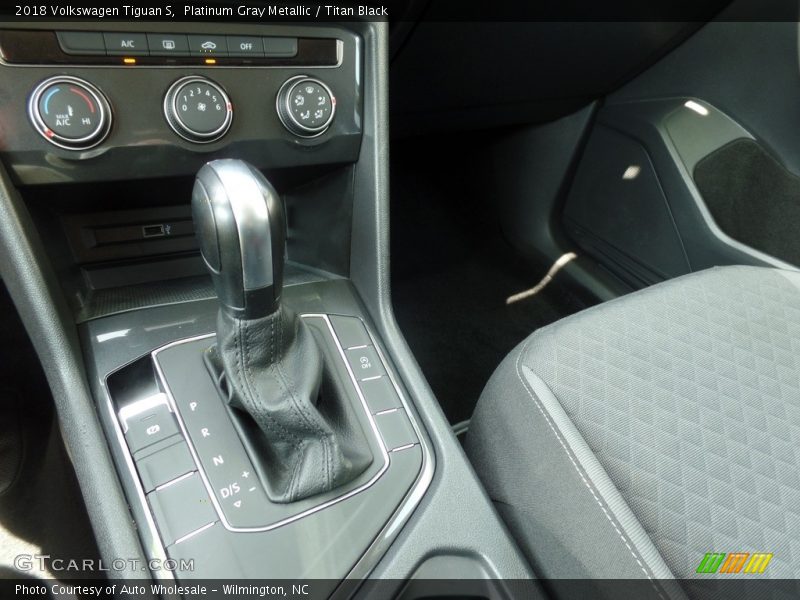 Platinum Gray Metallic / Titan Black 2018 Volkswagen Tiguan S