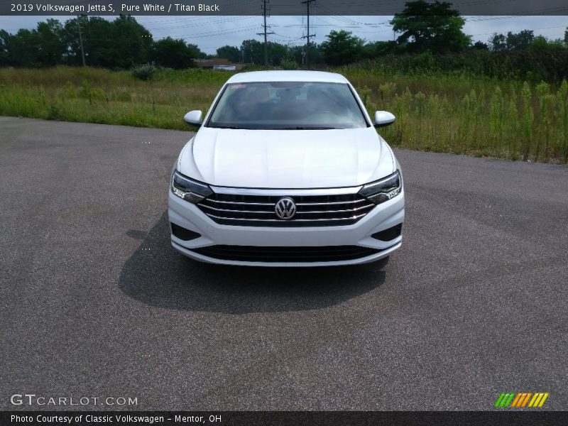 Pure White / Titan Black 2019 Volkswagen Jetta S