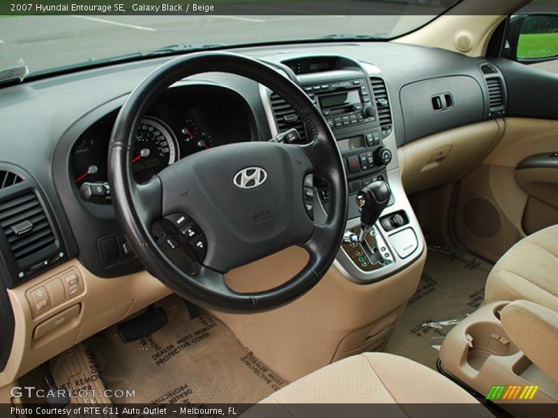 Galaxy Black / Beige 2007 Hyundai Entourage SE