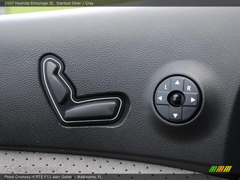 Stardust Silver / Gray 2007 Hyundai Entourage SE
