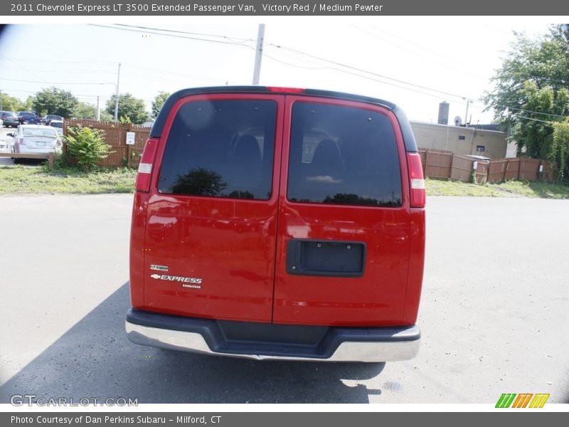 Victory Red / Medium Pewter 2011 Chevrolet Express LT 3500 Extended Passenger Van
