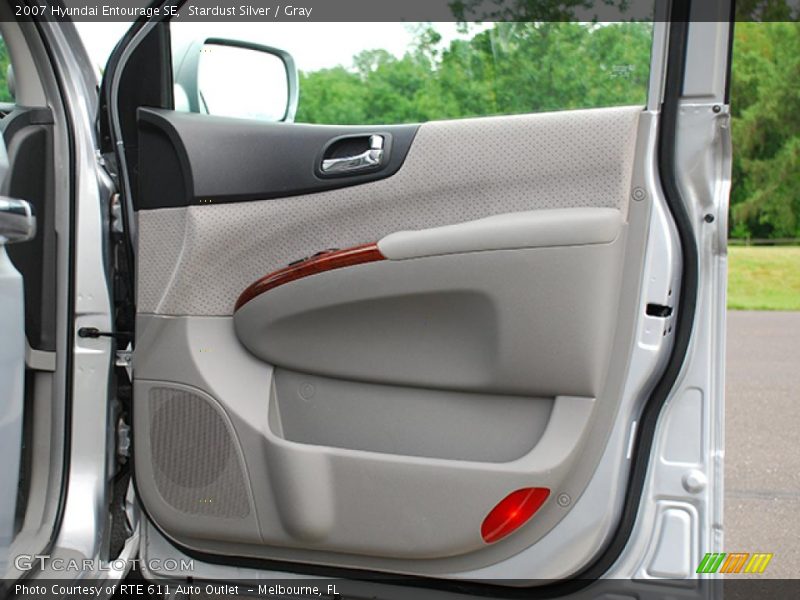 Stardust Silver / Gray 2007 Hyundai Entourage SE