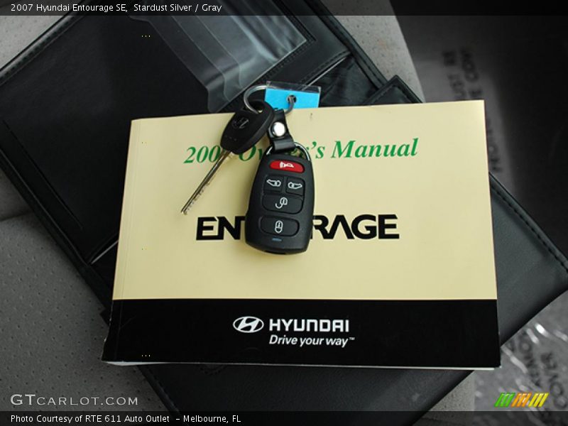 Stardust Silver / Gray 2007 Hyundai Entourage SE